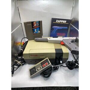 Nintendo NES Mario Bros / Duck Hunt Bundle Console Controller Zapper Cables Game